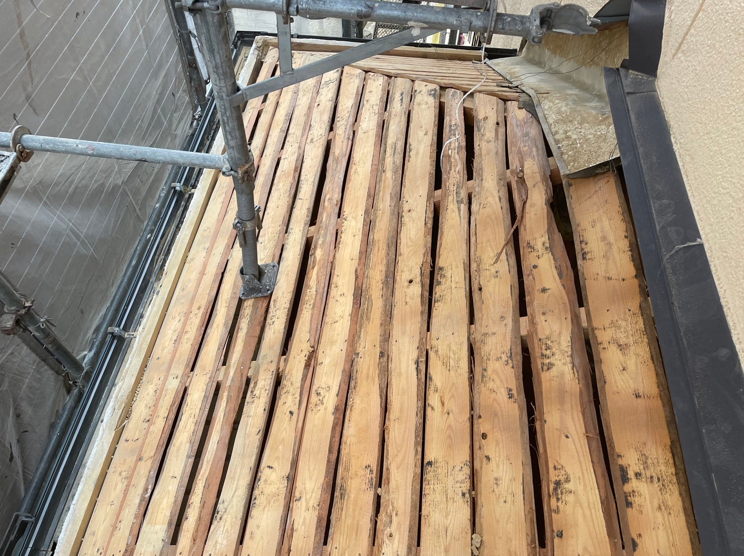 屋根葺き替え工事 