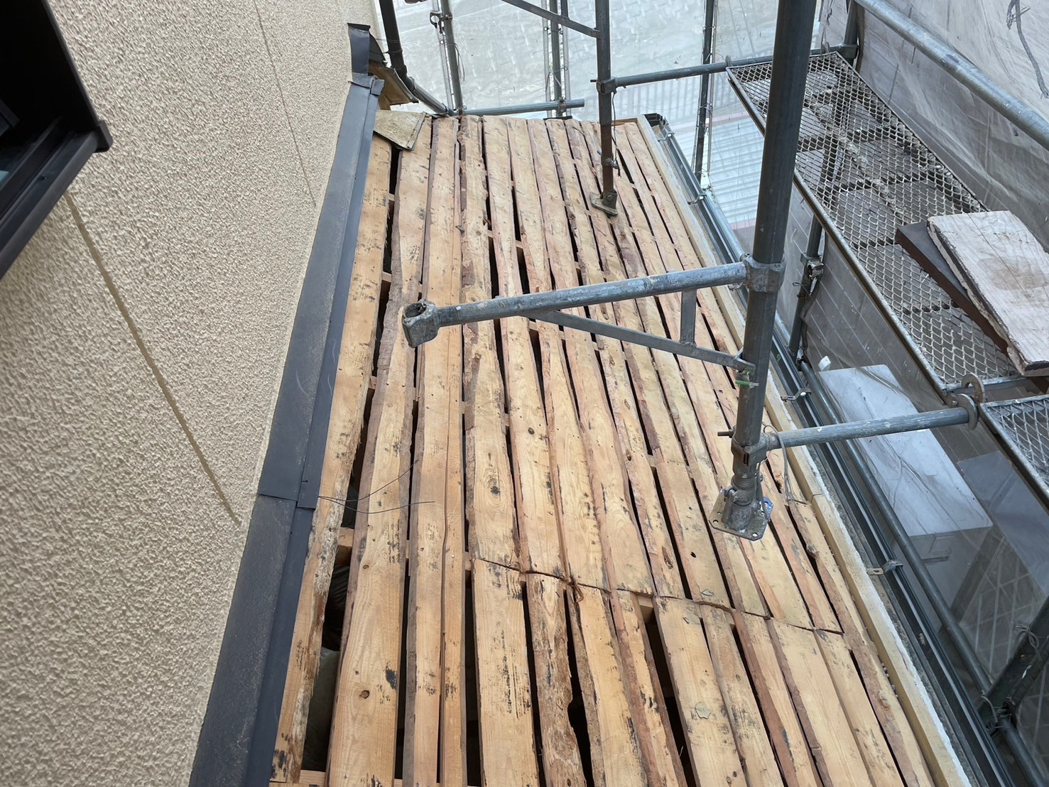 屋根葺き替え工事 