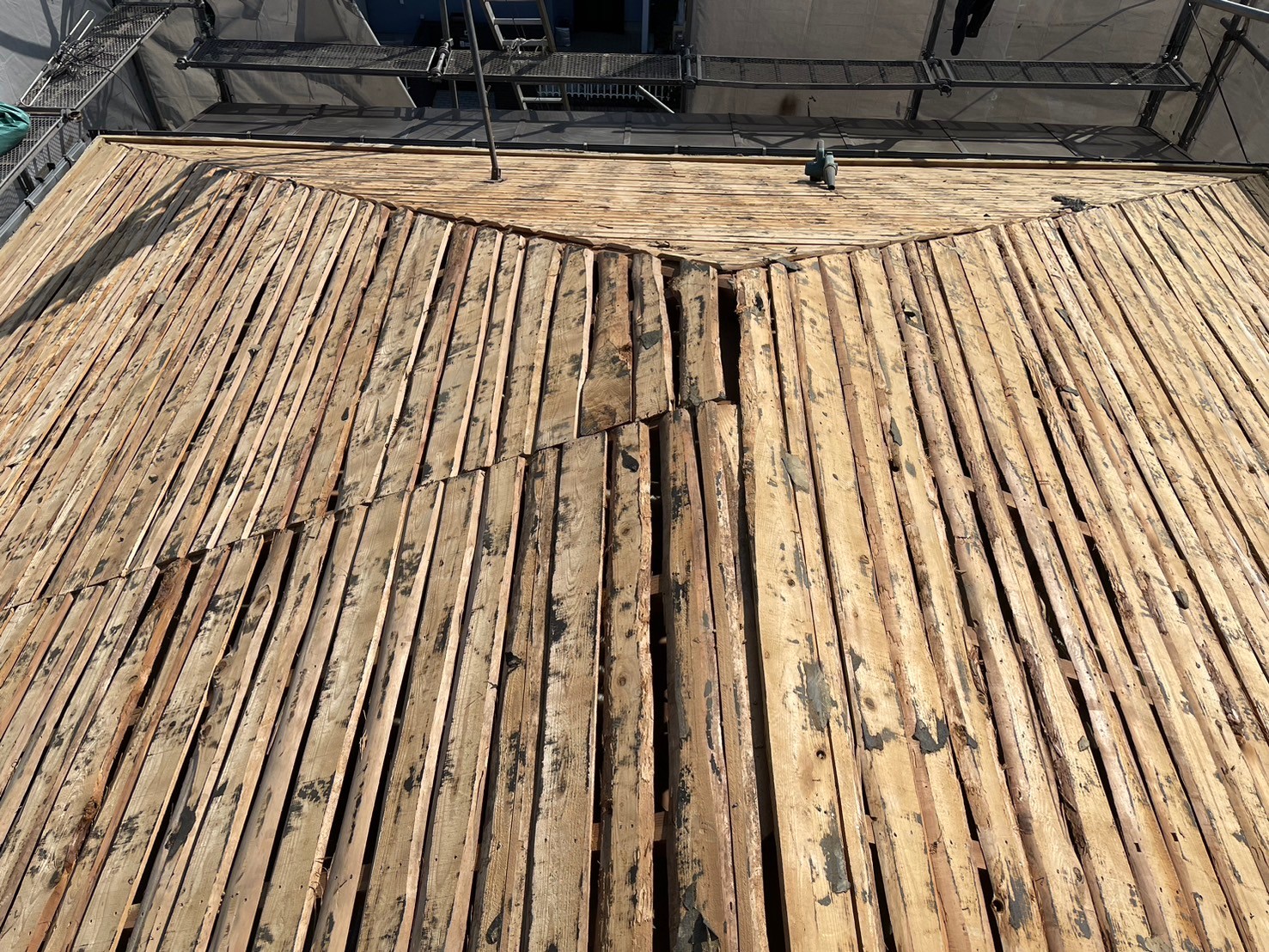 屋根葺き替え工事 