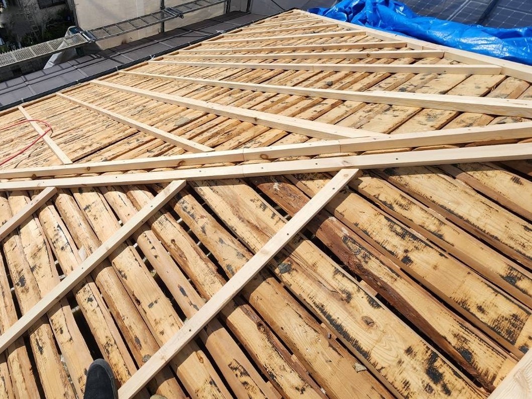 屋根葺き替え工事 