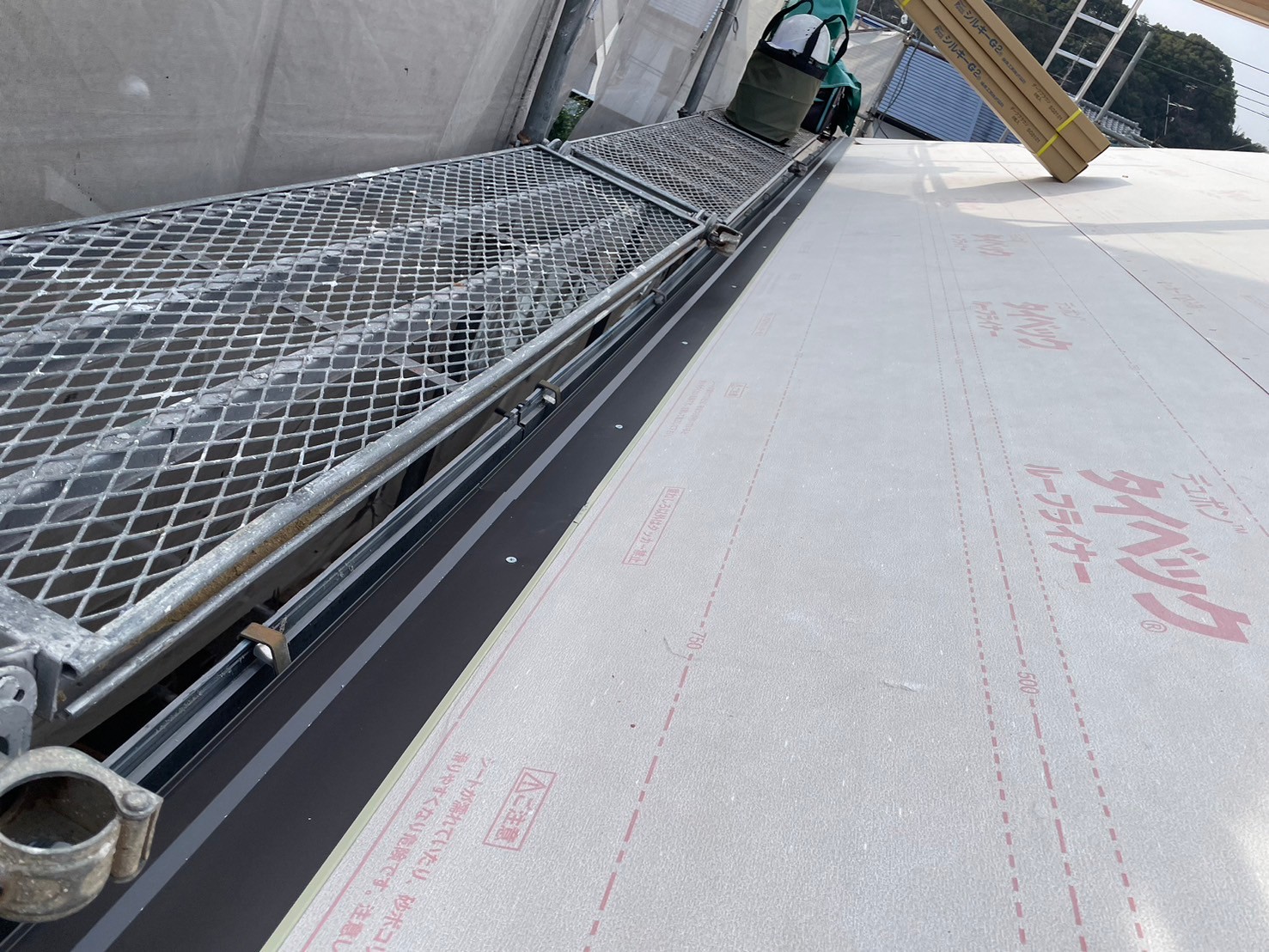 屋根葺き替え工事 