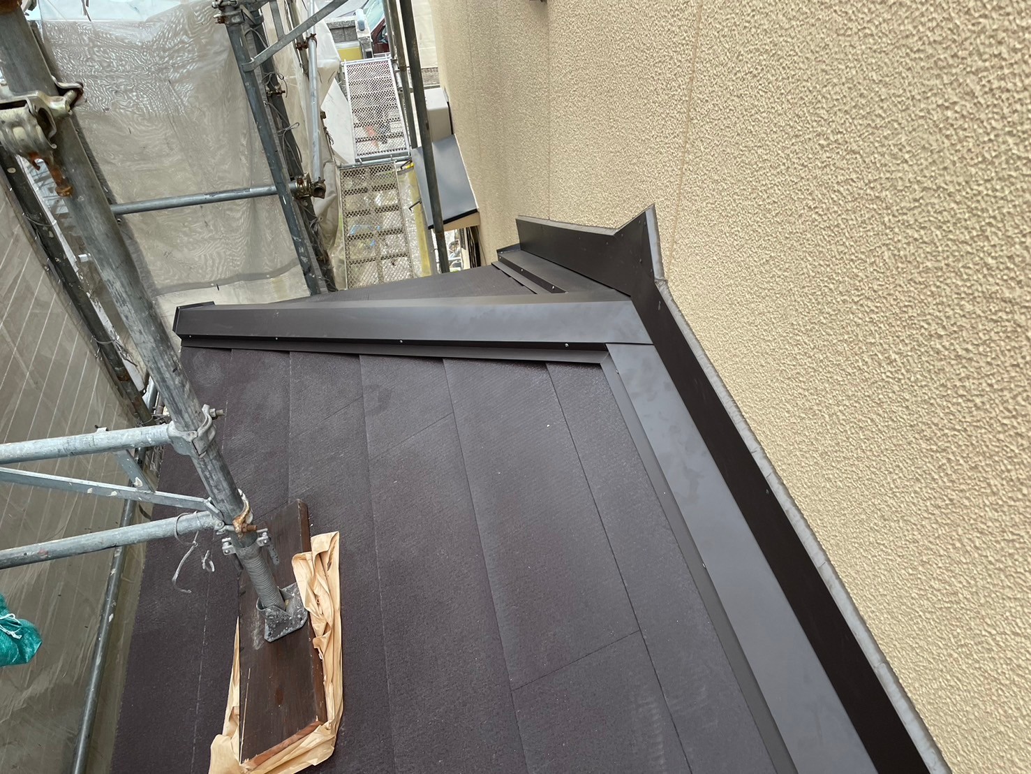 屋根葺き替え工事 