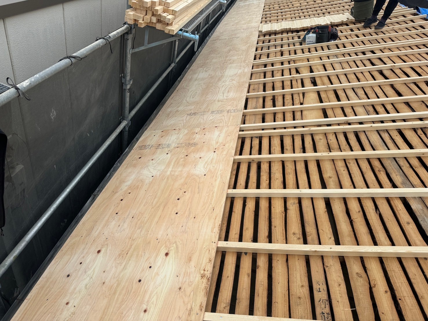 屋根葺き替え工事 