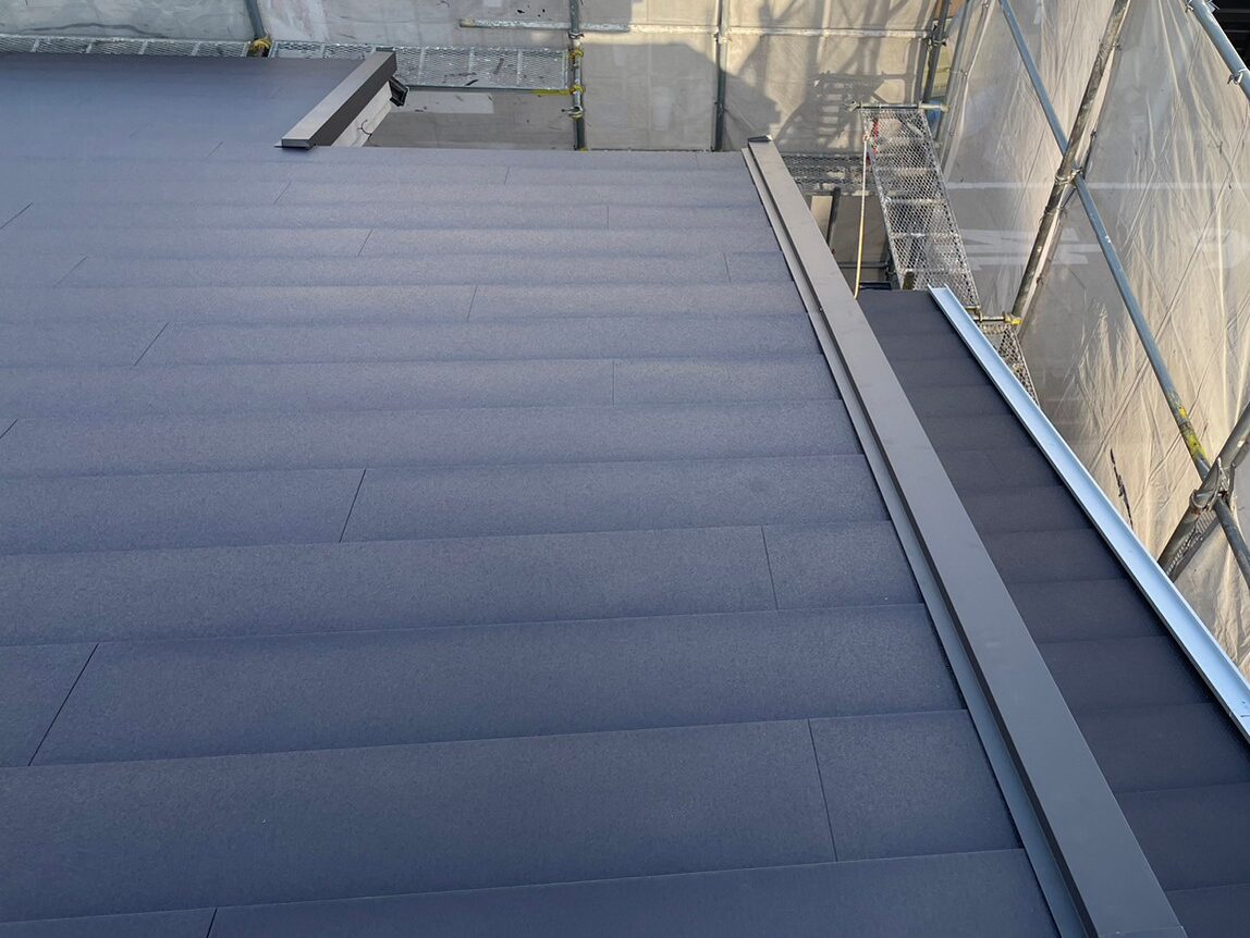 屋根カバー工事（大屋根）