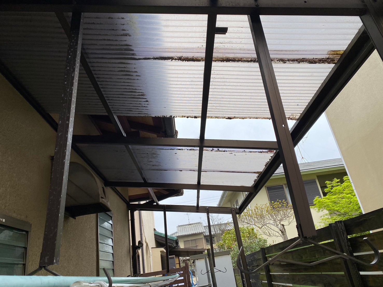 ポリカ屋根交換工事