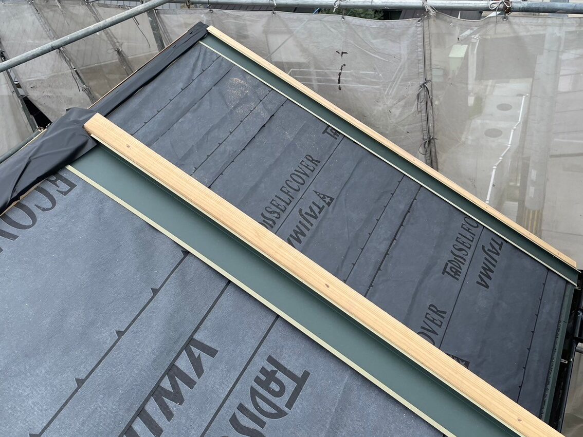 屋根カバー工事(大屋根)