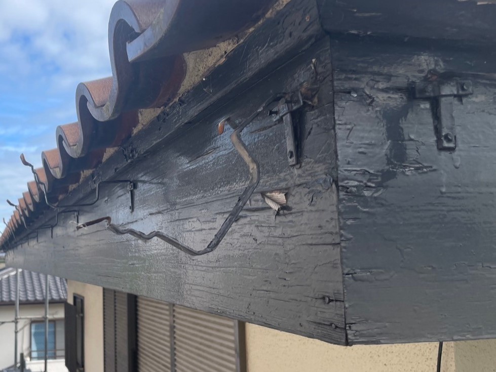 部分雨とい架け替え工事 