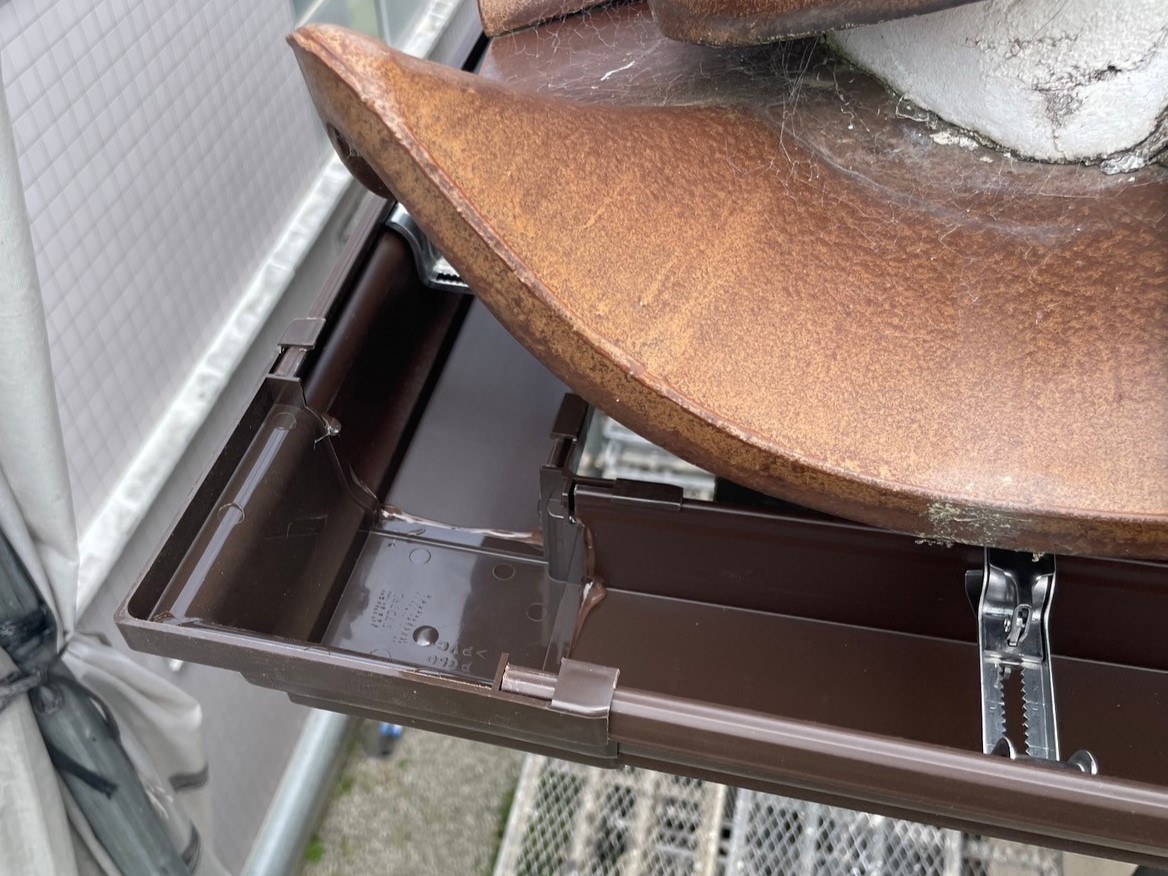 部分雨とい架け替え工事 