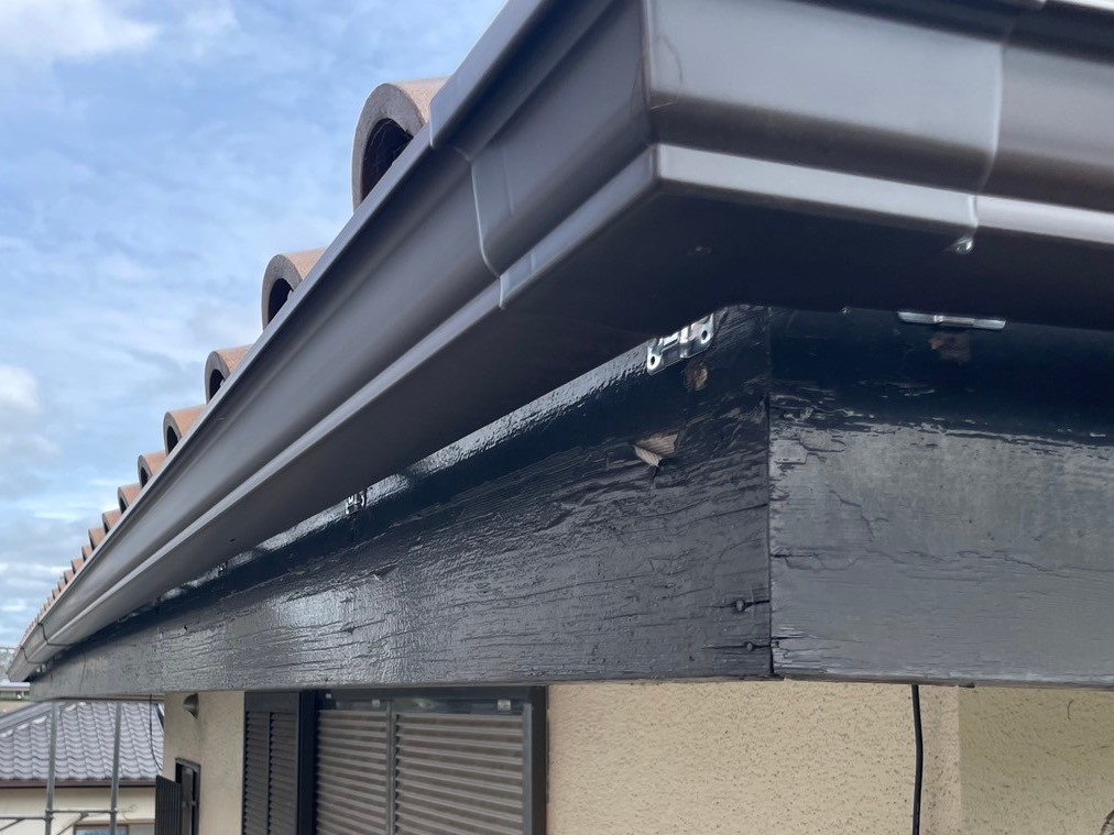 部分雨とい架け替え工事 