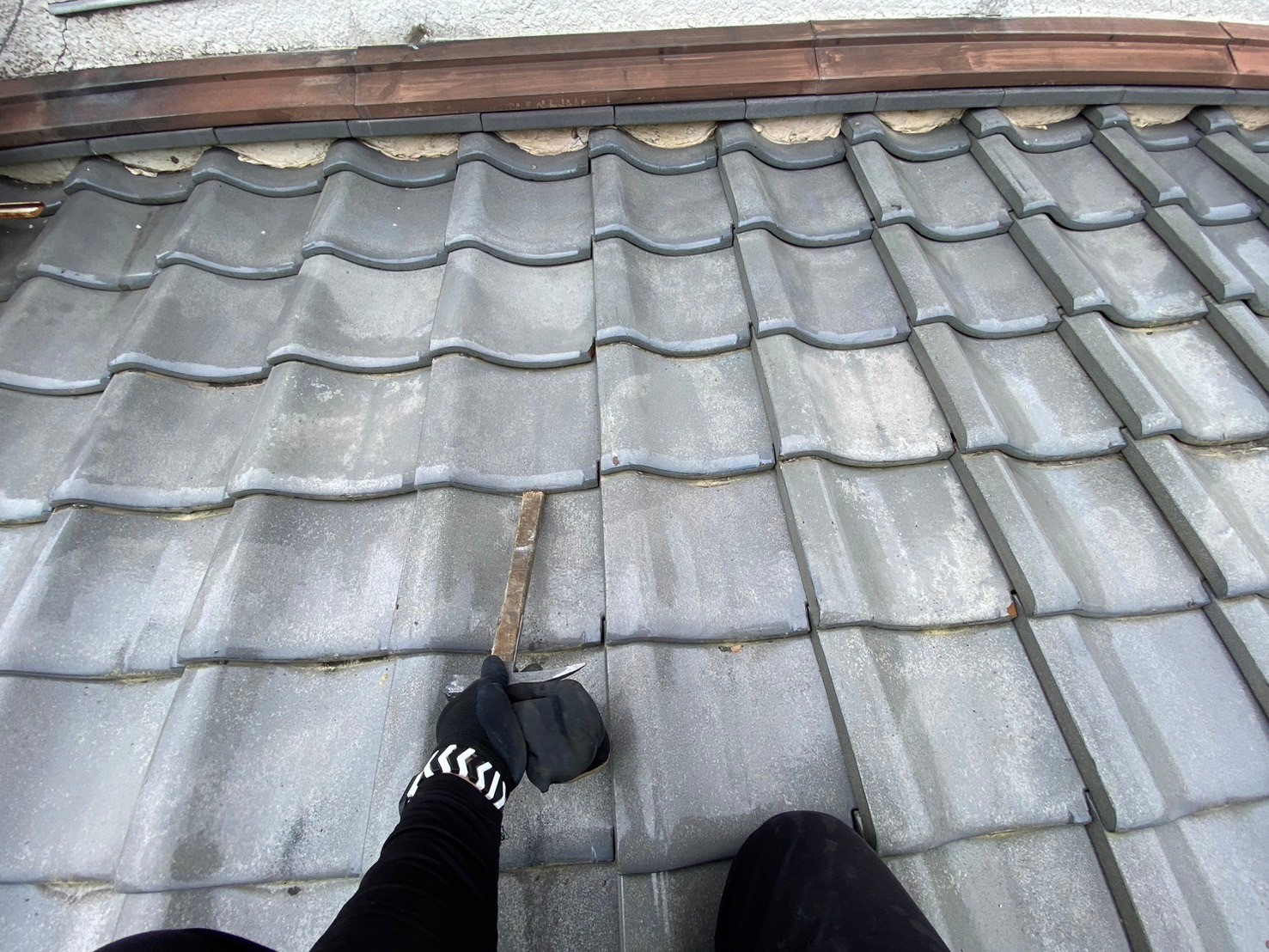 ズレ上げラバーロック（下屋） 