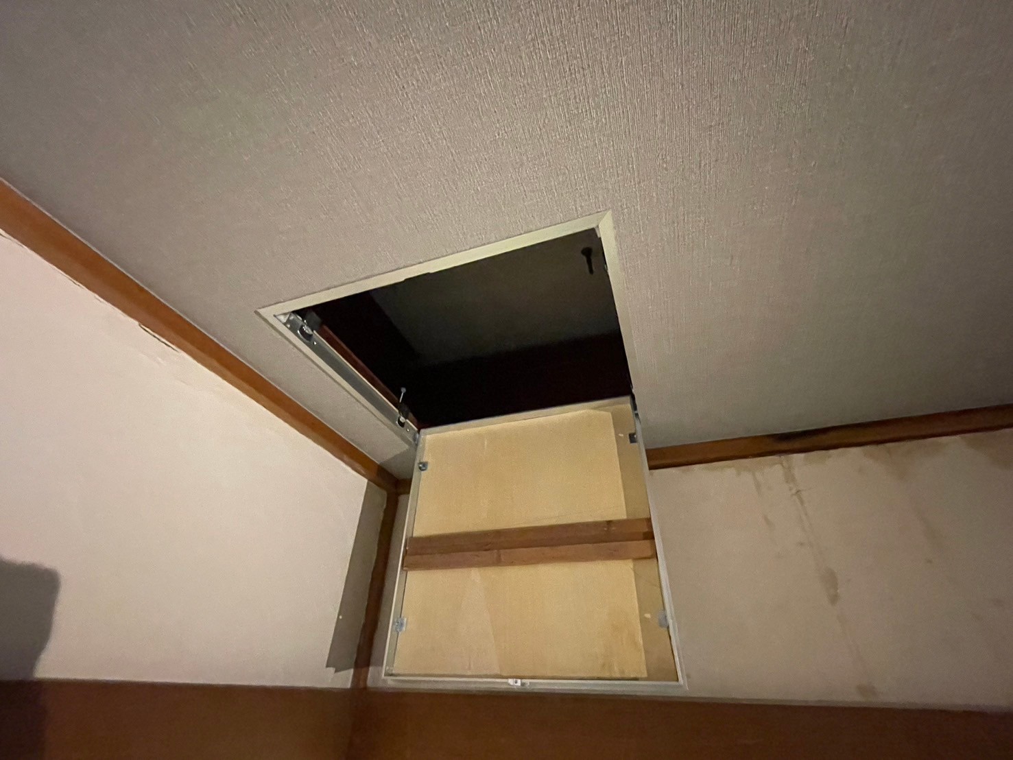 点検口取り付け工事