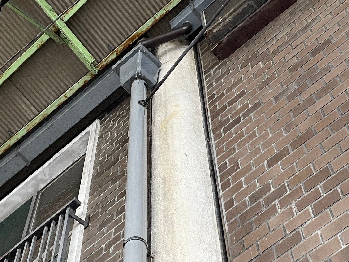 雨とい詰まり掃除 