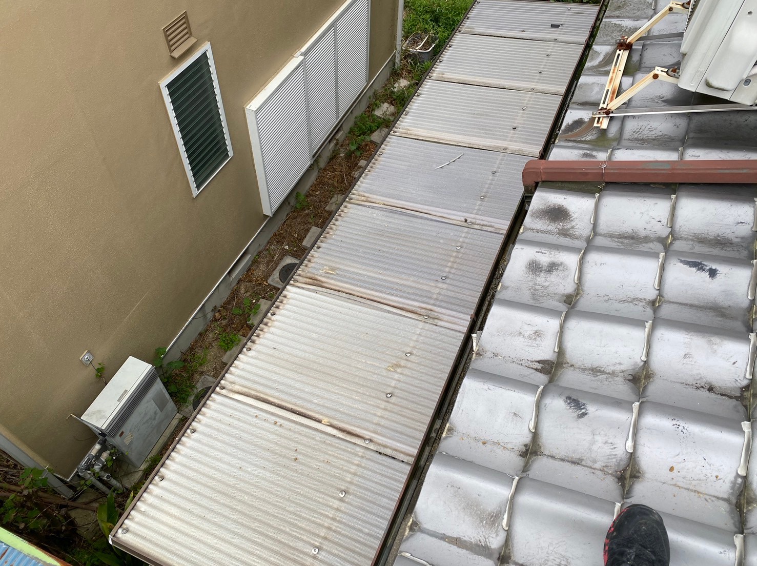 ポリカ屋根交換工事