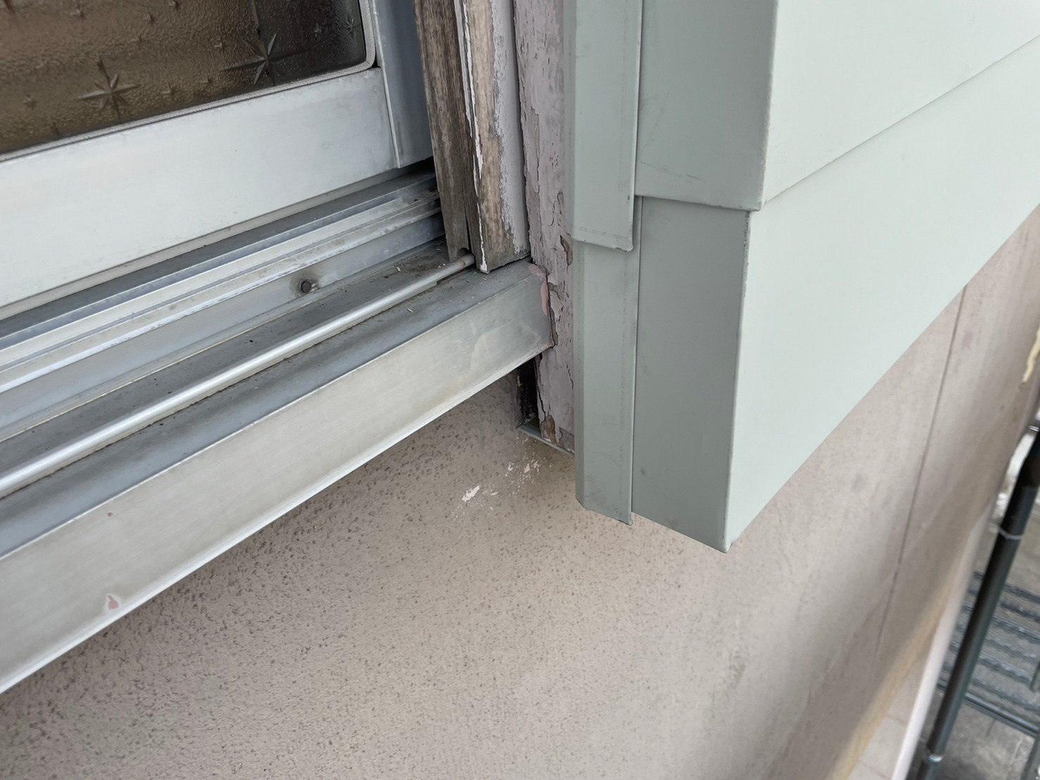 戸袋板金鎧張り 