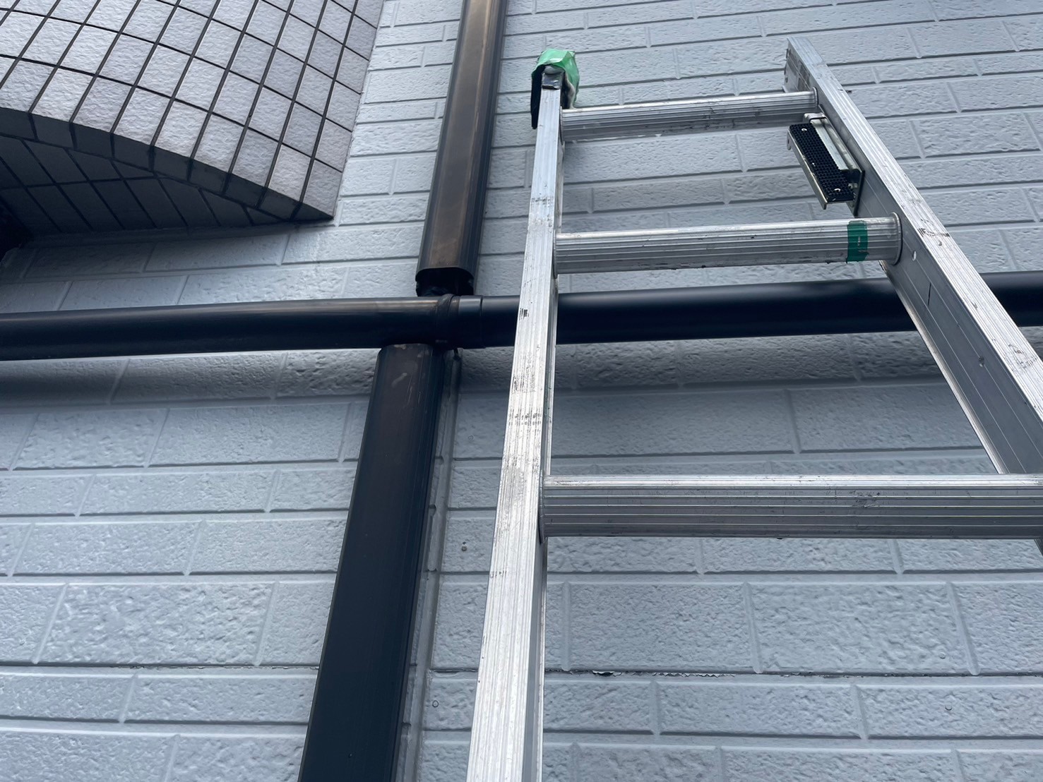 雨とい修理工事