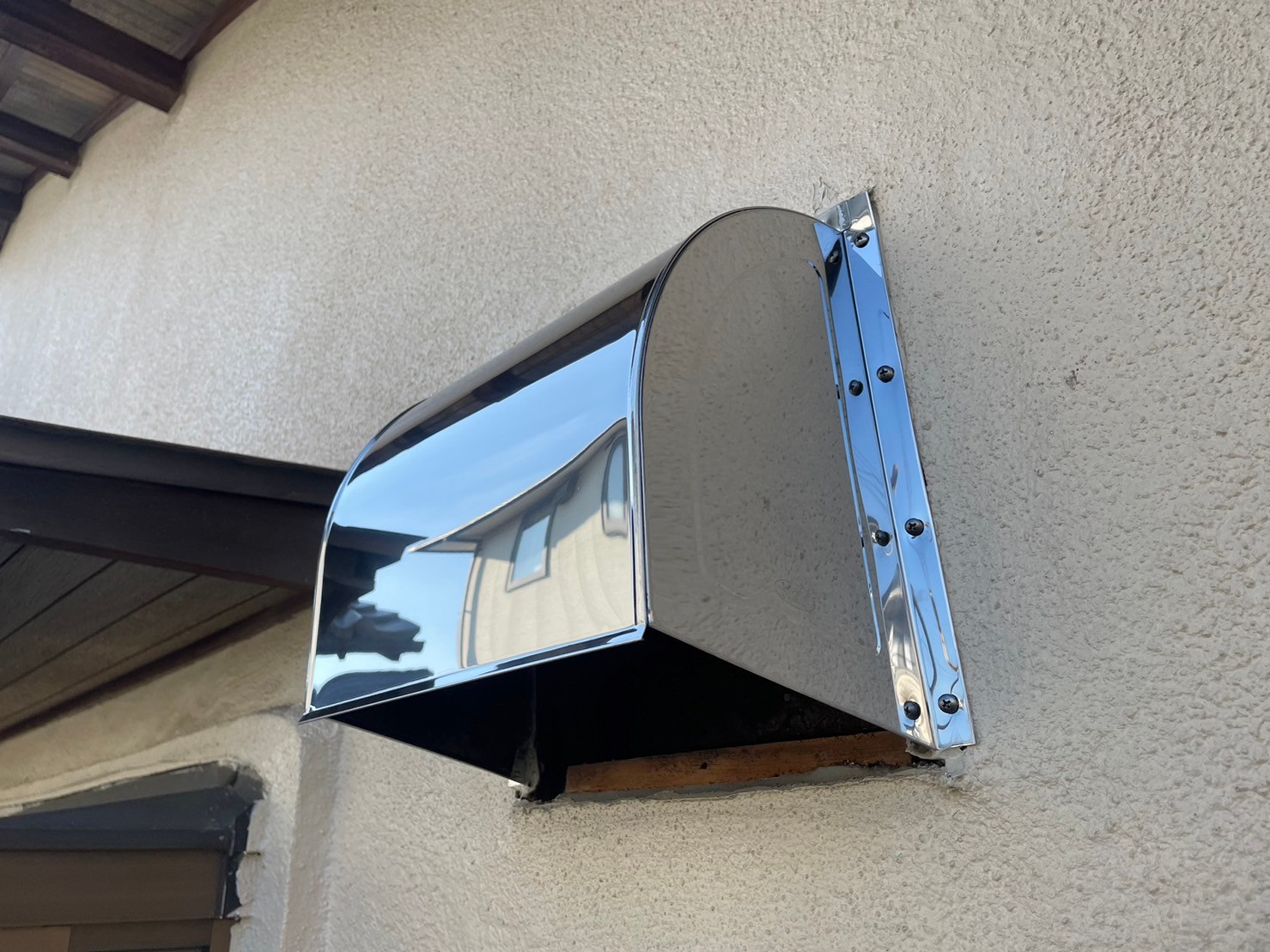 外部フード取り替え工事 