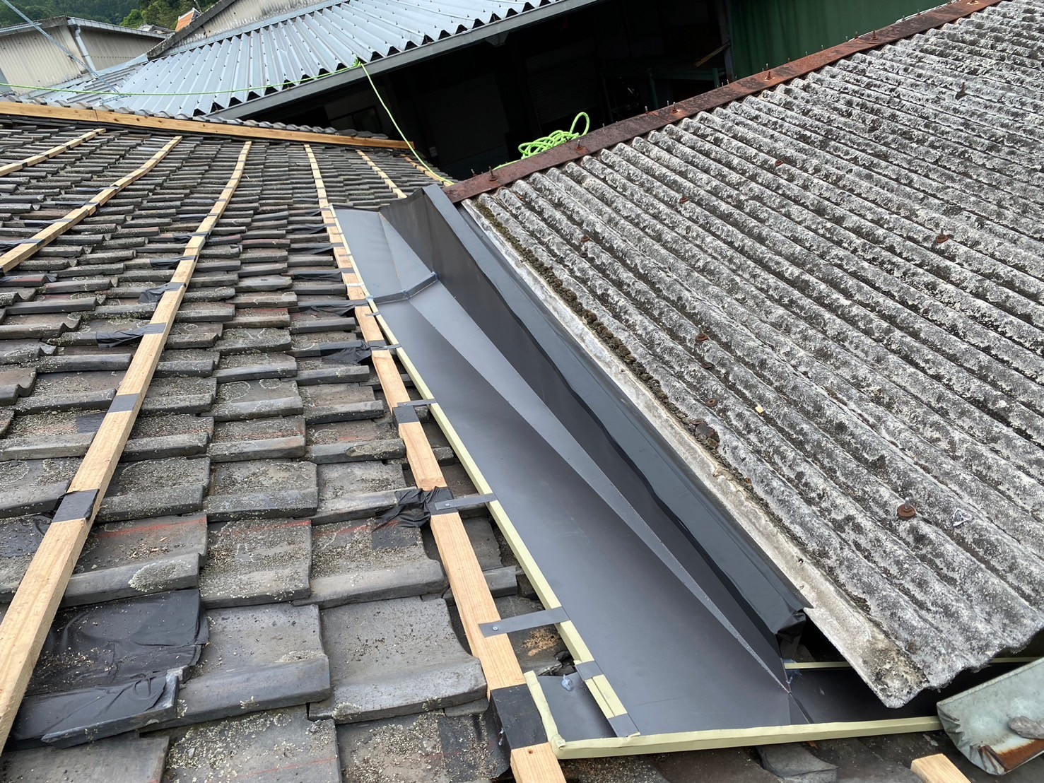 ガルバ波板カバー工事