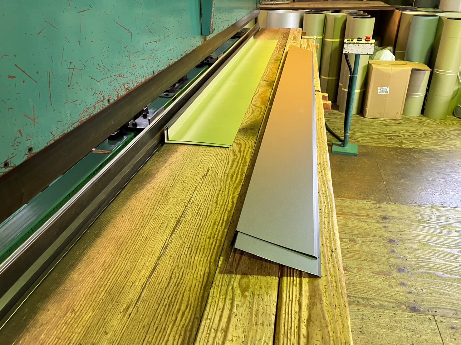 ガルバ波板カバー工事