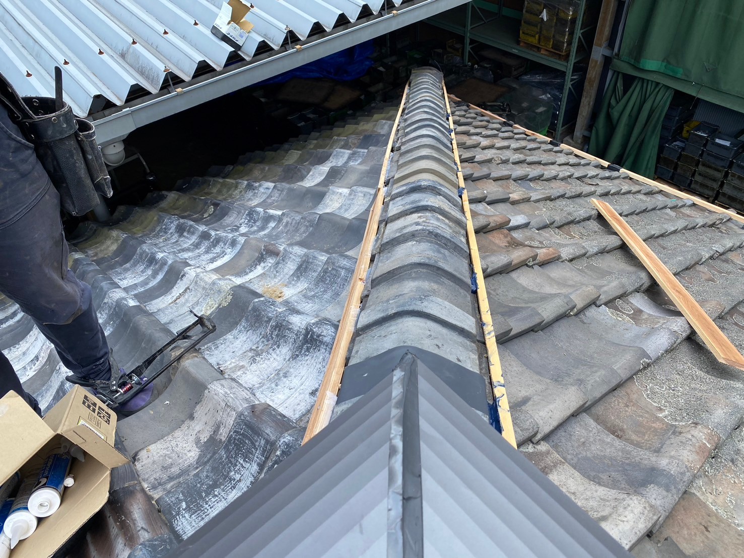 ガルバ波板カバー工事