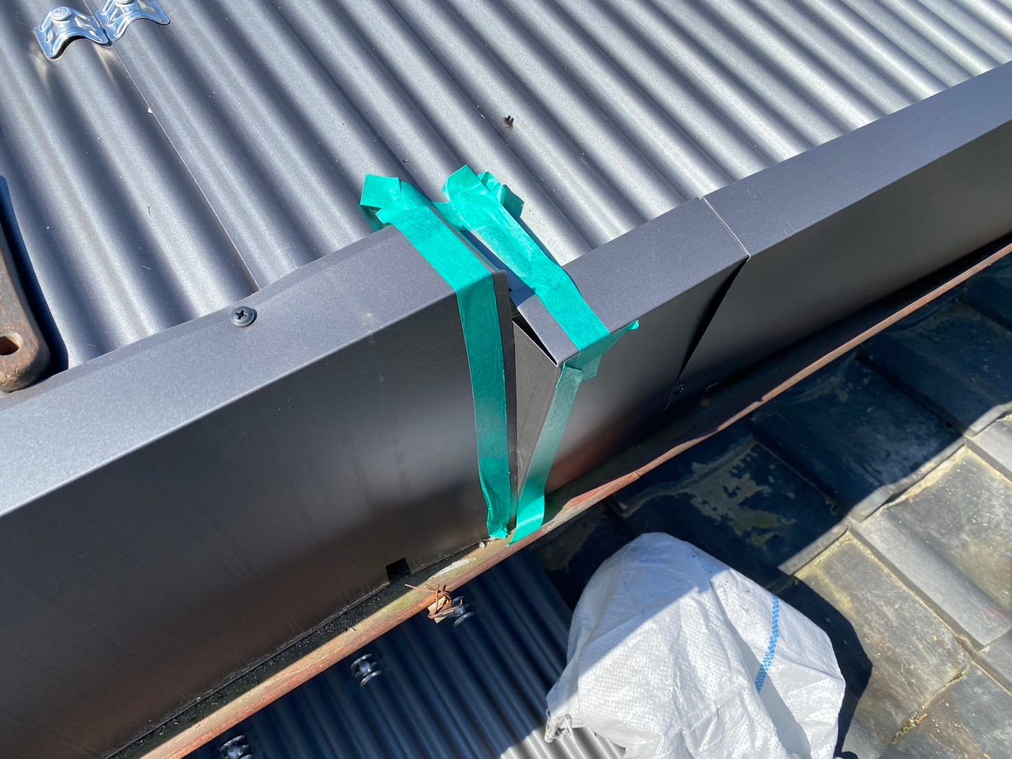 ガルバ波板カバー工事