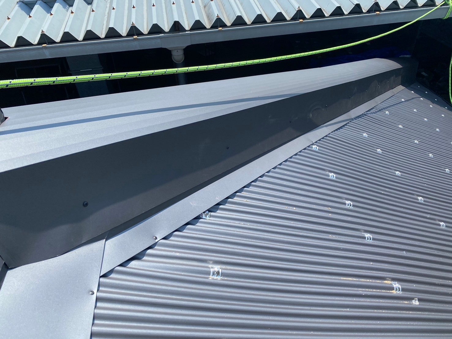 ガルバ波板カバー工事