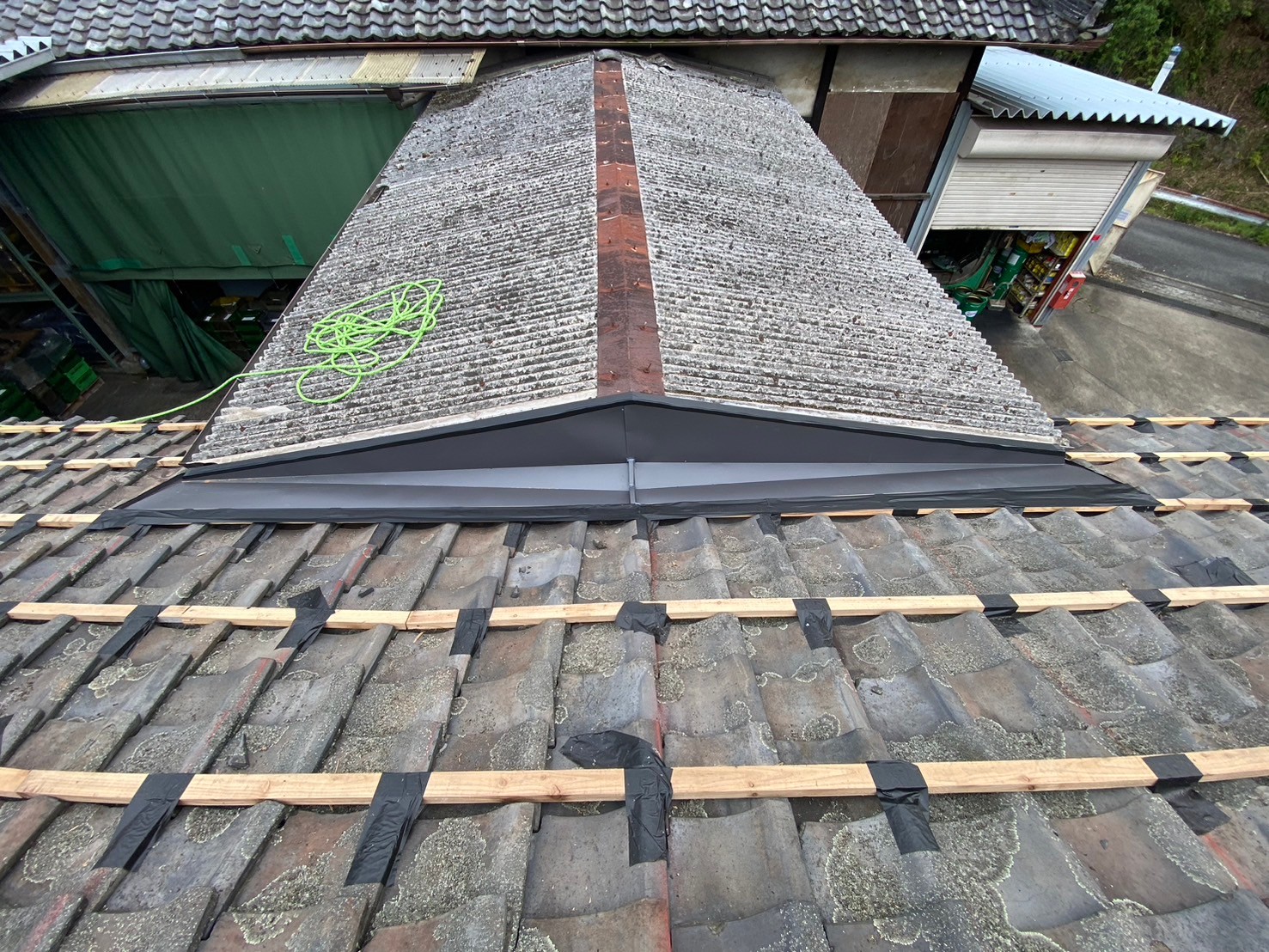 ガルバ波板カバー工事