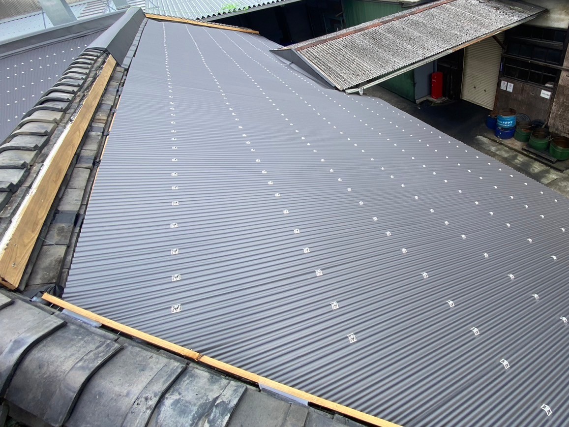 ガルバ波板カバー工事