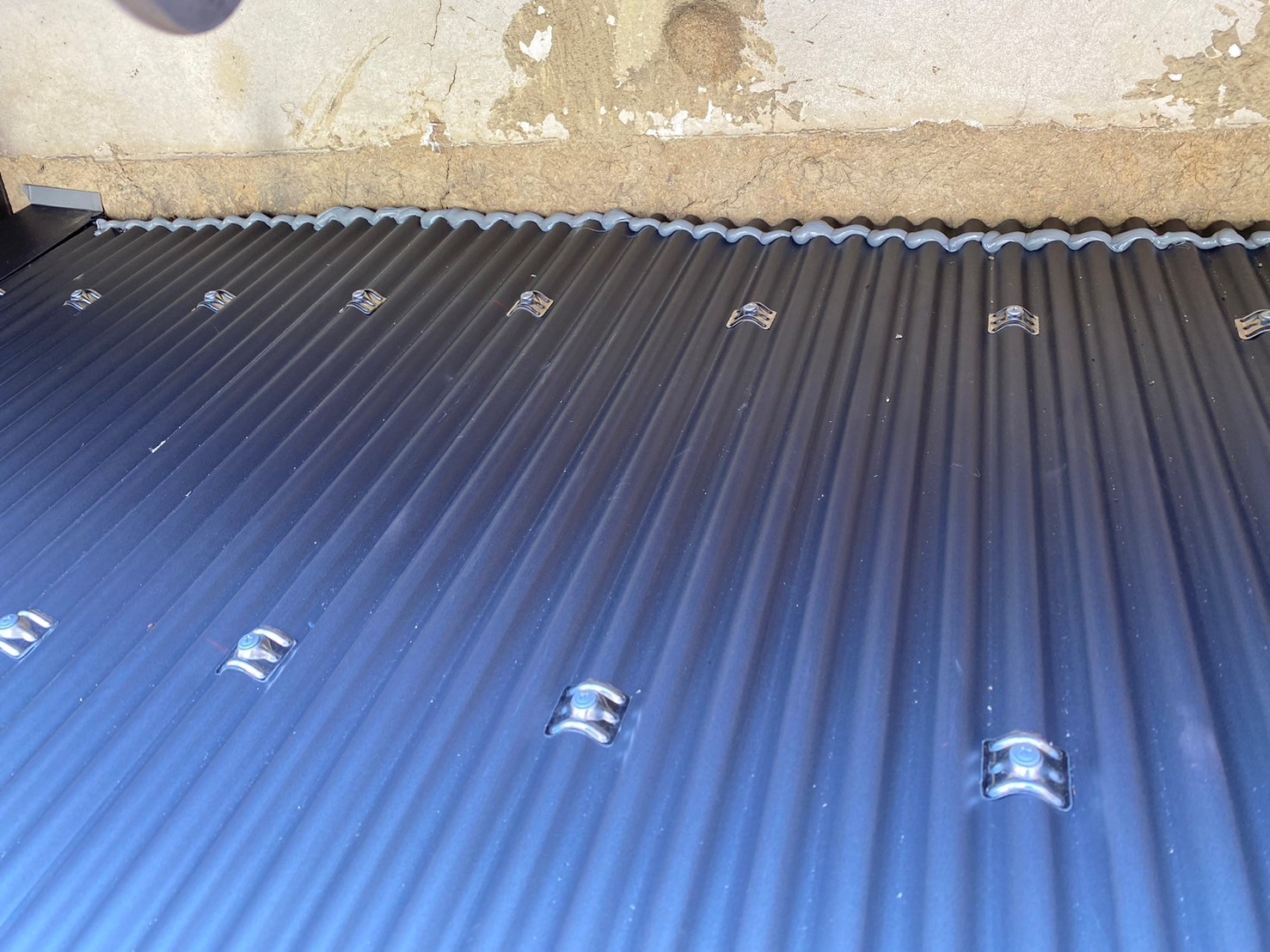 ガルバ波板カバー工事