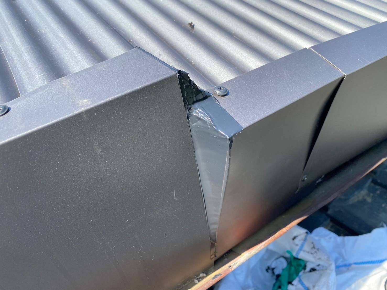 ガルバ波板カバー工事