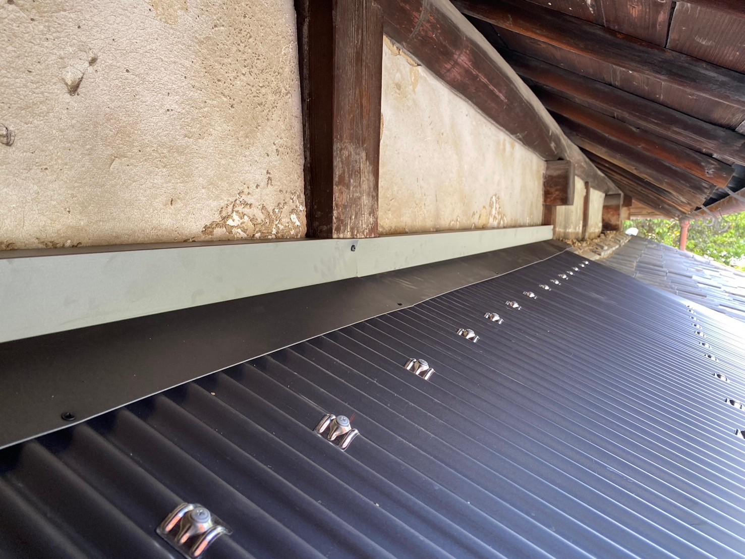 ガルバ波板カバー工事