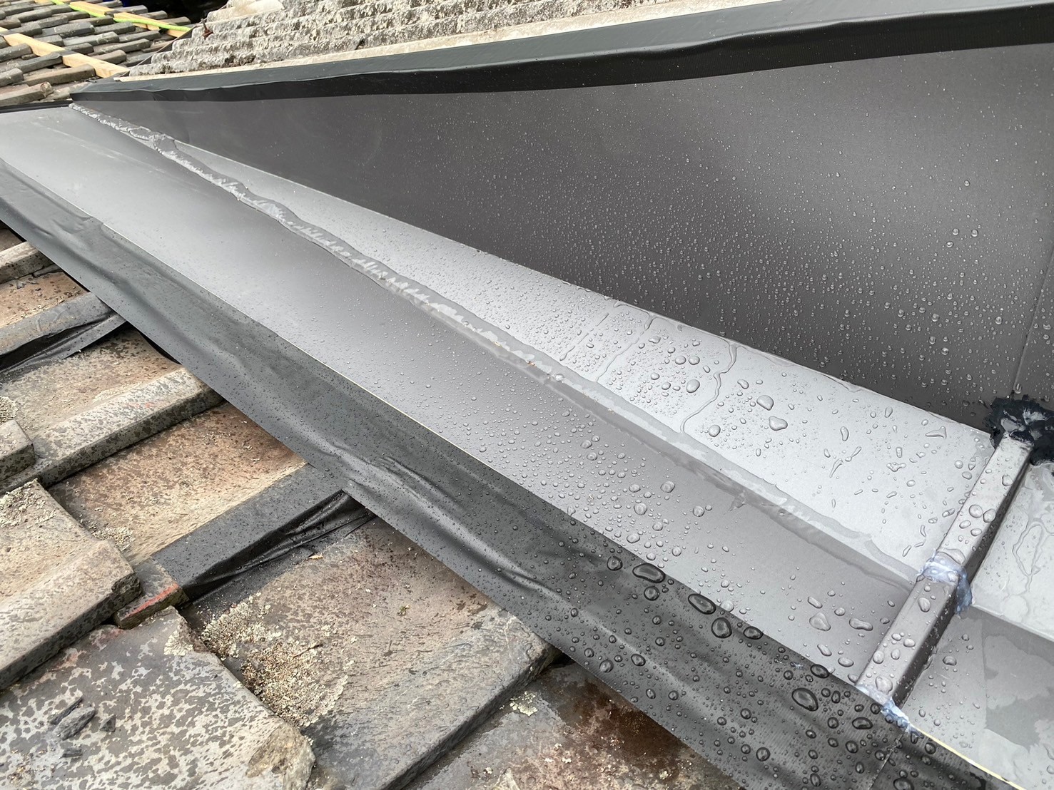 ガルバ波板カバー工事