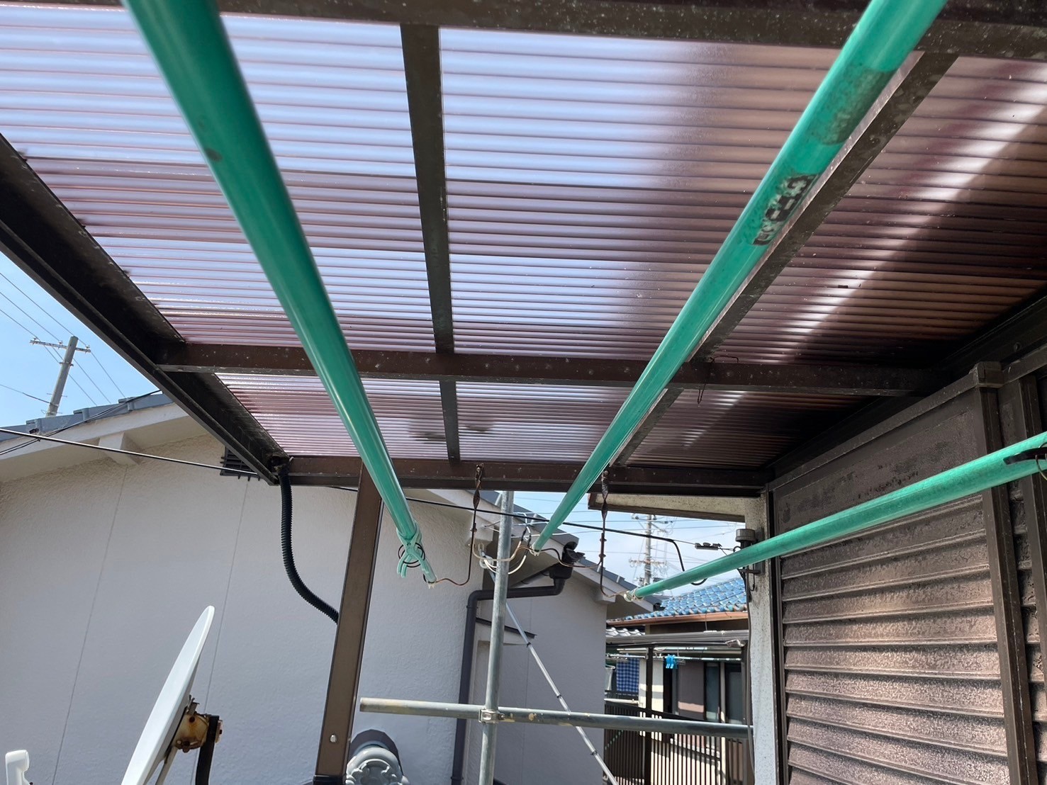 バルコニー屋根ポリカ張り替え工事