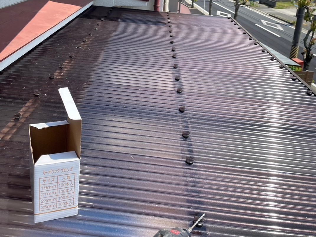 バルコニー屋根ポリカ張り替え工事